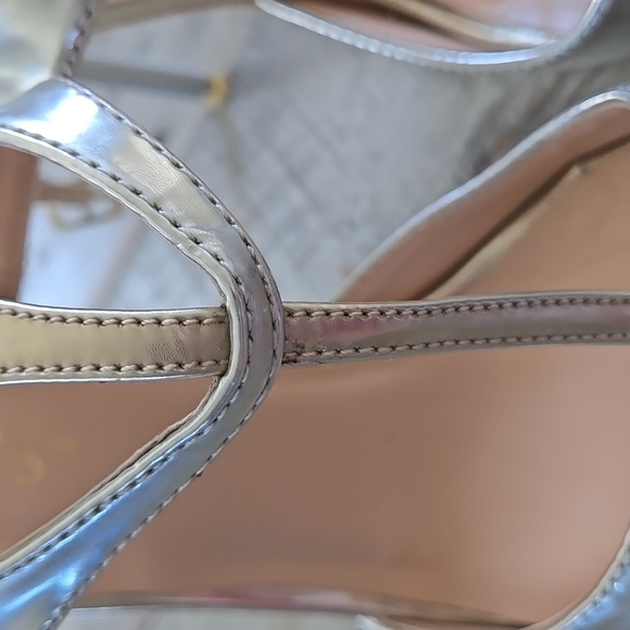 VENUS Metallic Gold and Silver Heel T-Strap Wrap Around Heels - Picture 11 of 12